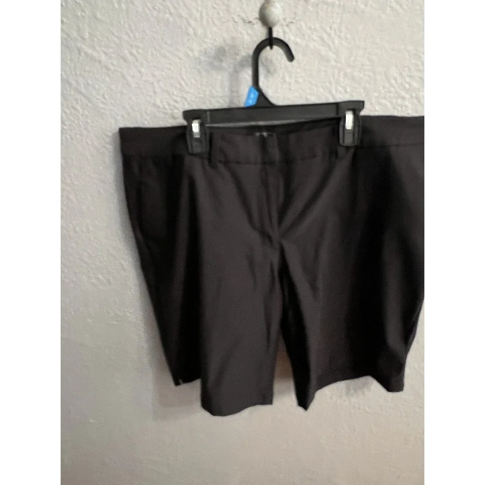Nike Womens Dri Fit Bermuda Sport Shorts Size 14  Black